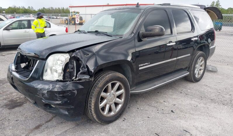 
								2013 Gmc Yukon full									