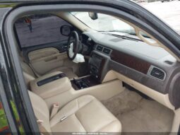 
										2013 Gmc Yukon full									