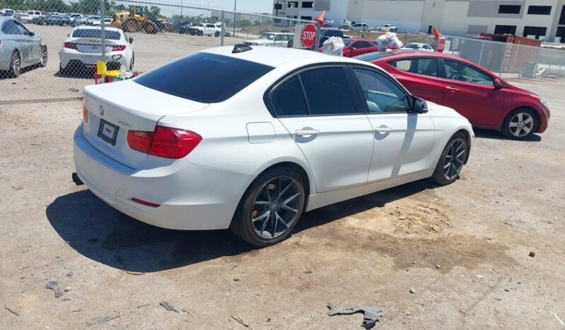 
								2013 BMW 3 series full									