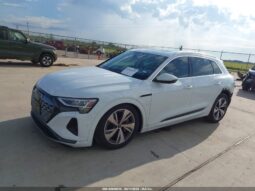 
										2024 Audi Q8 full									