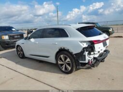 
										2024 Audi Q8 full									