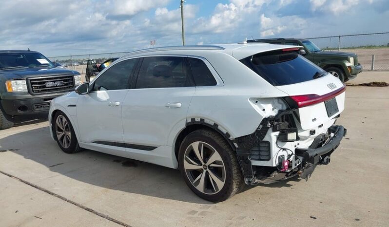 
								2024 Audi Q8 full									