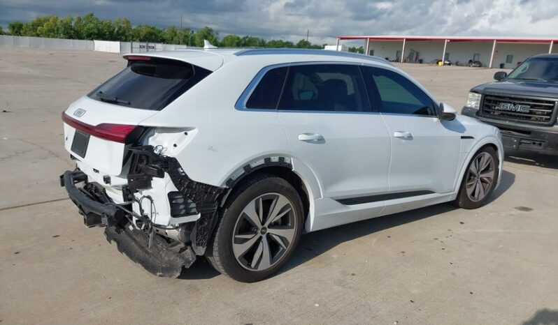 
								2024 Audi Q8 full									