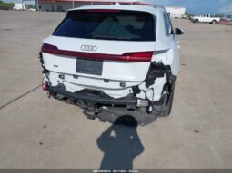
										2024 Audi Q8 full									
