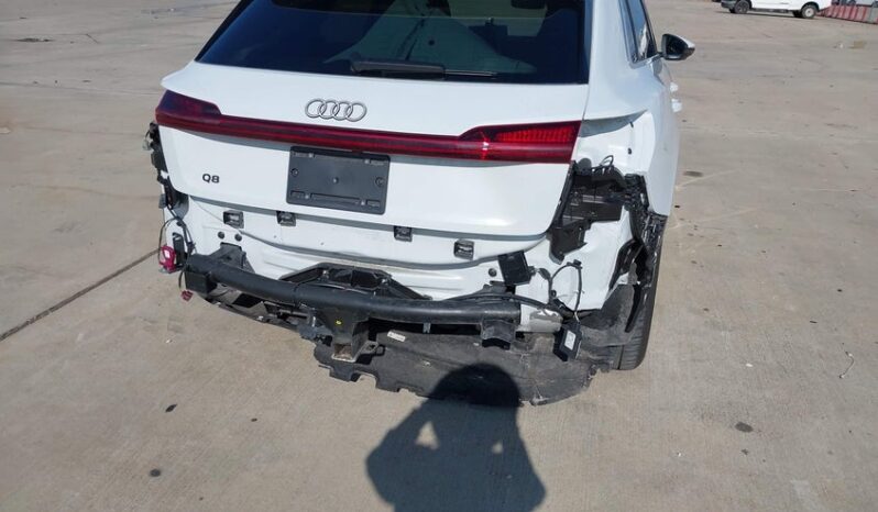 
								2024 Audi Q8 full									