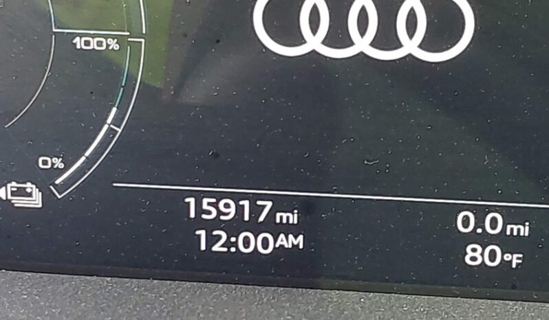
								2024 Audi Q8 full									