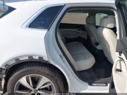 
										2024 Audi Q8 full									