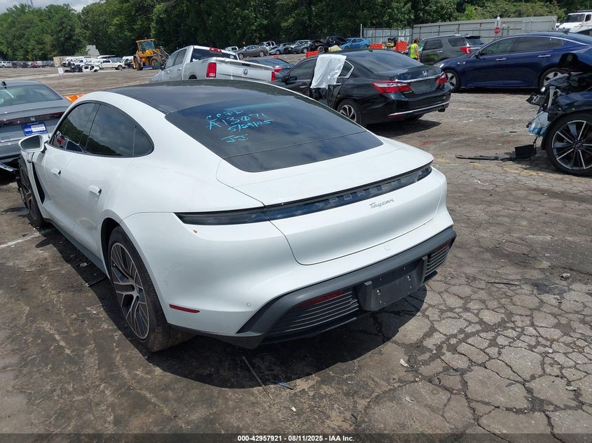 2022 Porsche Taycan