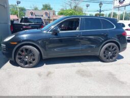 
										2012 Porsche Cayenne full									