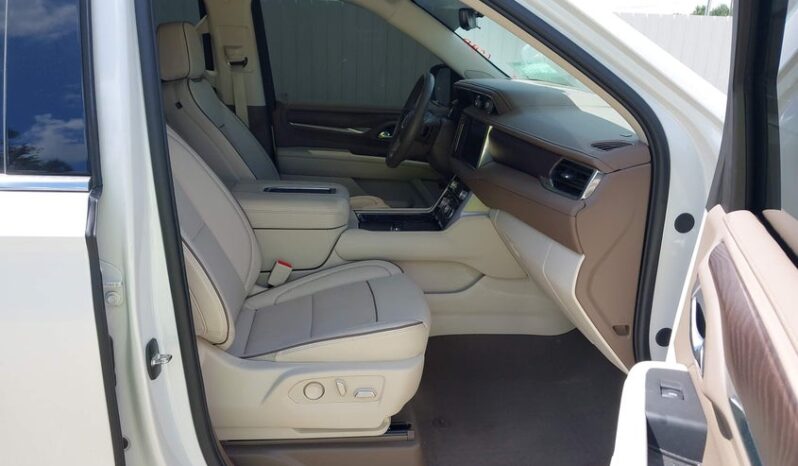 
								2024 Gmc Yukon full									