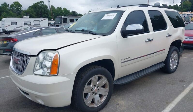 
								2013 Gmc Yukon full									