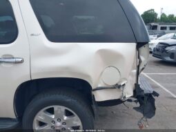 
										2013 Gmc Yukon full									