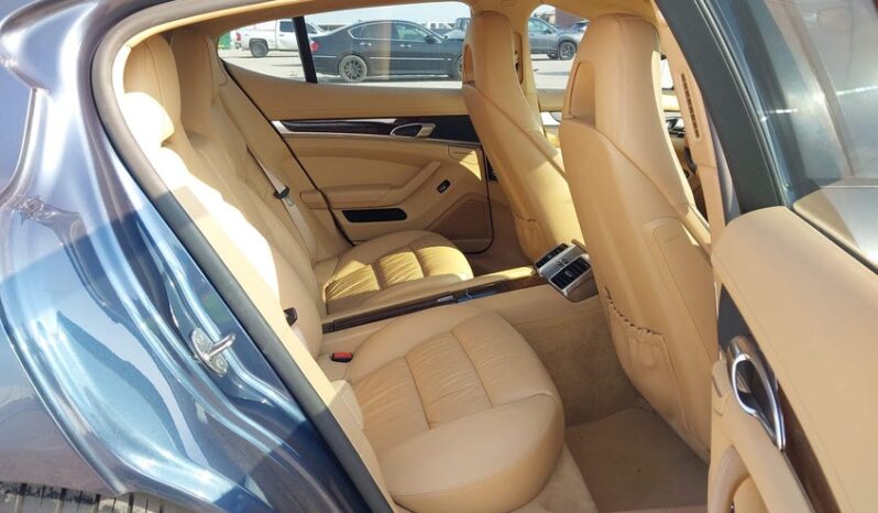 
								2015 Porsche Panamera full									