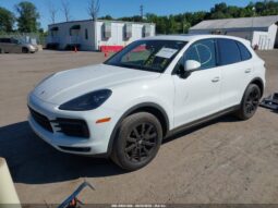 
										2023 Porsche Cayenne full									