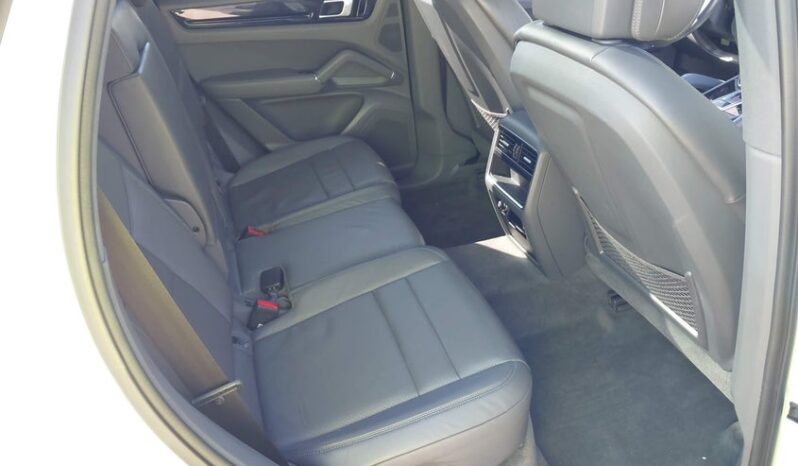 
								2023 Porsche Cayenne full									