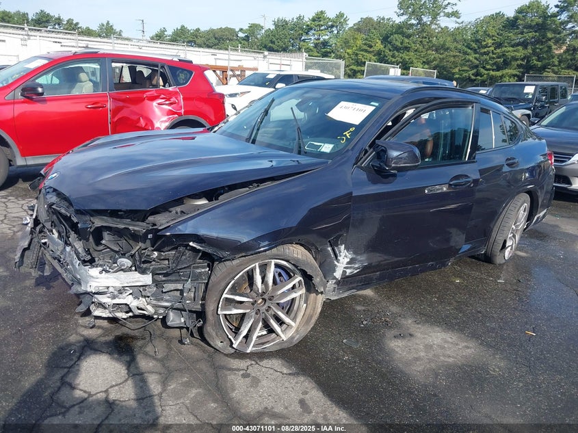 2022 BMW X4