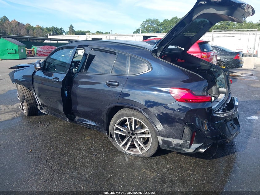 2022 BMW X4