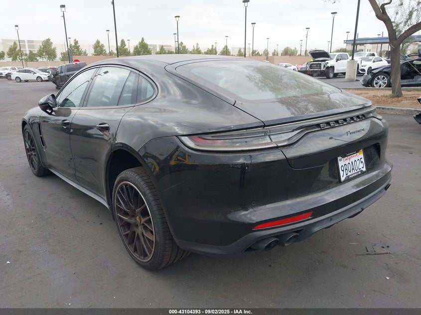 2022 Porsche Panamera