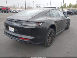 
										2022 Porsche Panamera full									