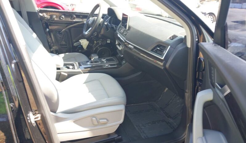 
								2018 Audi Q5 full									