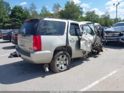 
										2014 Gmc Yukon full									