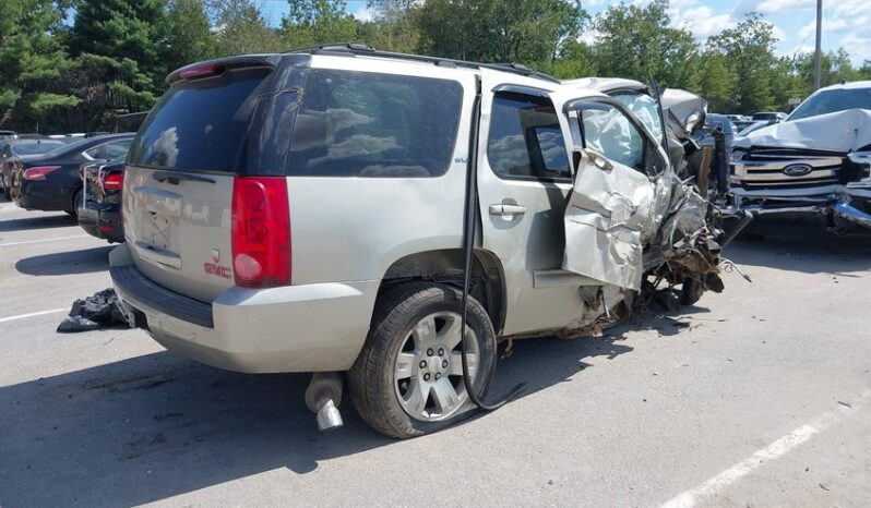 
								2014 Gmc Yukon full									