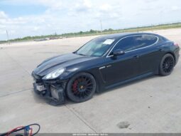 
										2013 Porsche Panamera full									