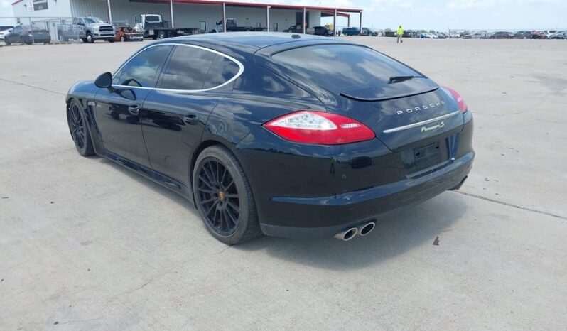 
								2013 Porsche Panamera full									
