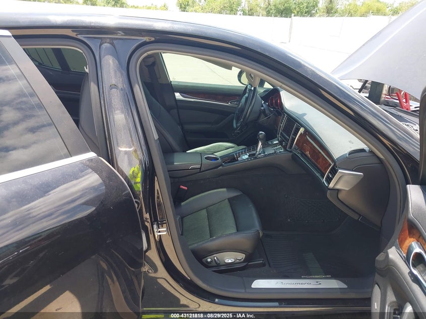 2013 Porsche Panamera