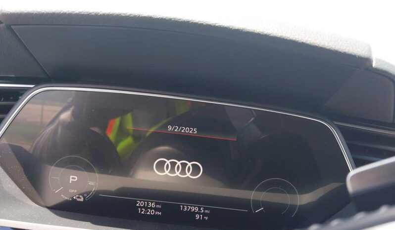
								2019 Audi E-tron full									
