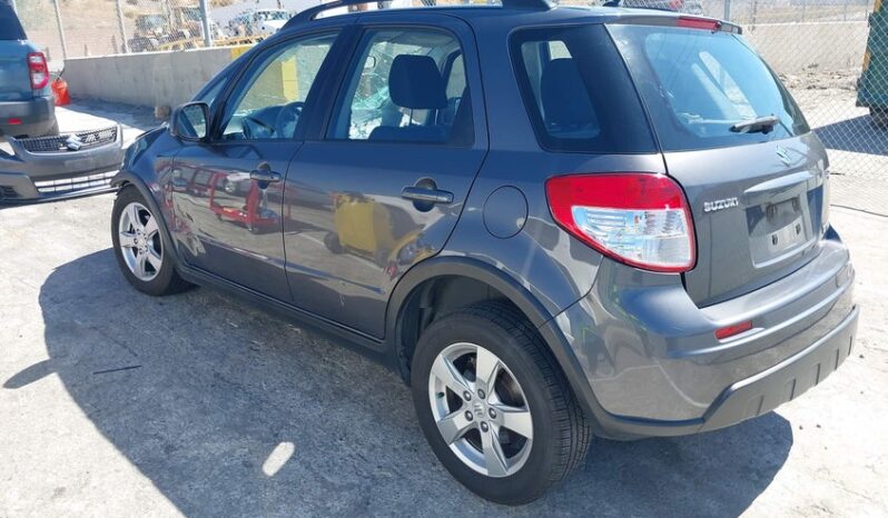 
								2011 Suzuki Sx4 full									