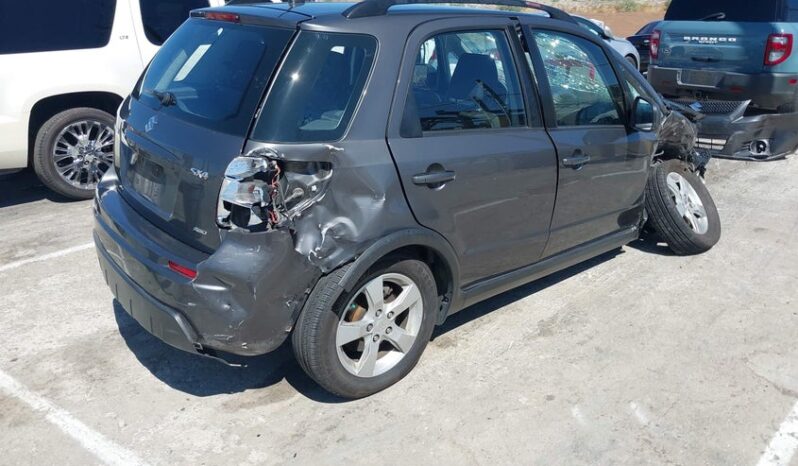 
								2011 Suzuki Sx4 full									