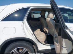 
										2019 Mercedes-benz Glc 300 full									