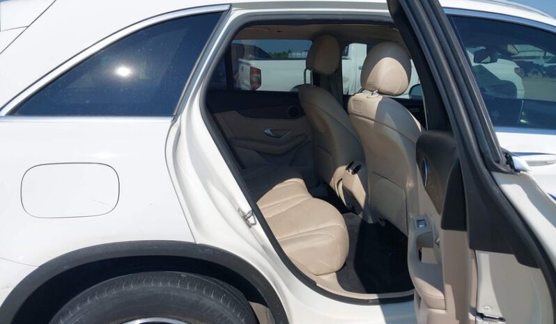 
								2019 Mercedes-benz Glc 300 full									