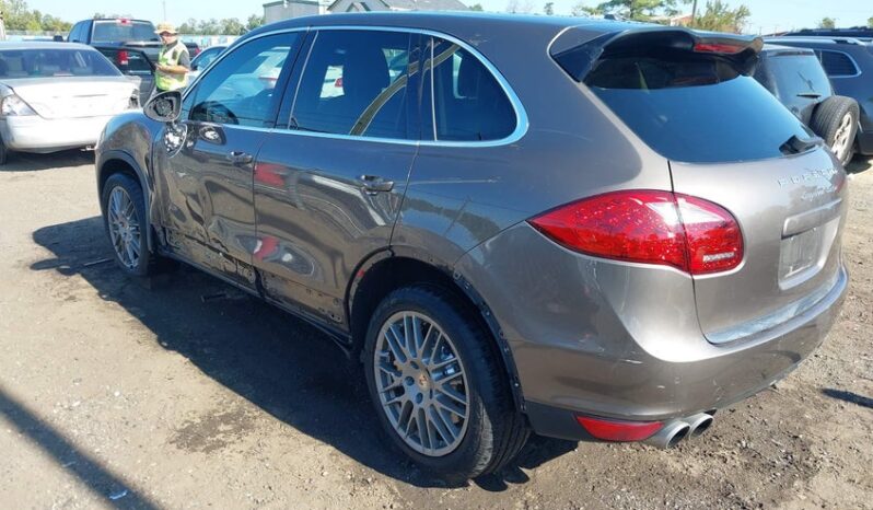 
								2013 Porsche Cayenne full									