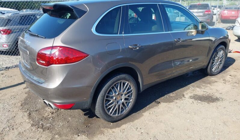 
								2013 Porsche Cayenne full									