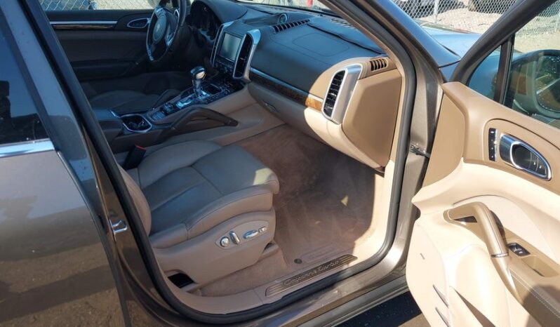 
								2013 Porsche Cayenne full									