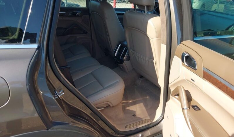 
								2013 Porsche Cayenne full									