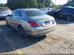 
										2020 Mercedes-benz C full									