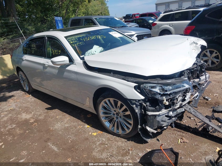 2016 BMW 750
