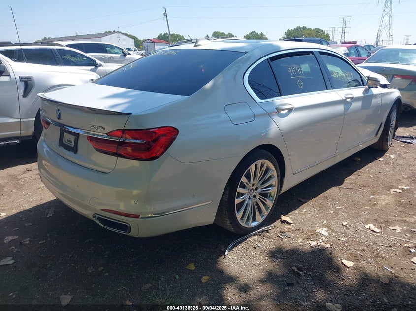 2016 BMW 750