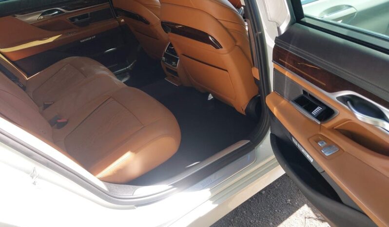 
								2016 BMW 750 full									