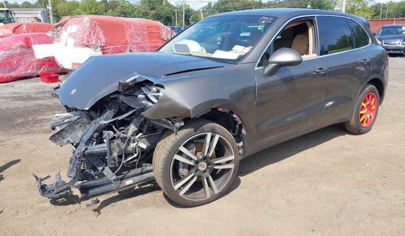 
								2012 Porsche Cayenne full									