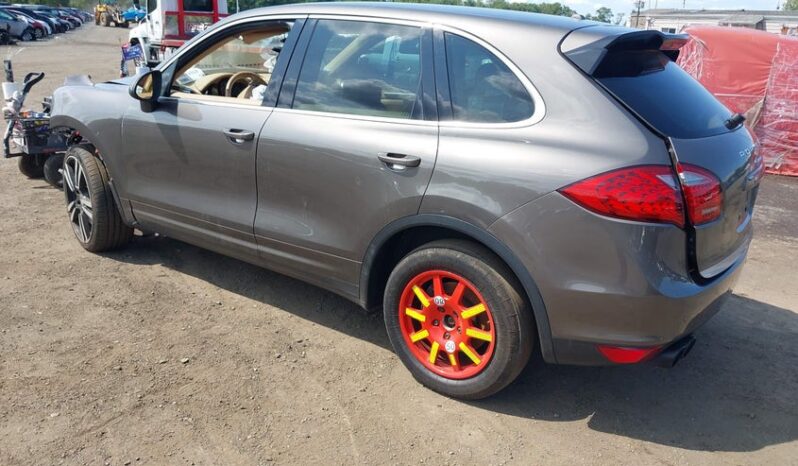 
								2012 Porsche Cayenne full									