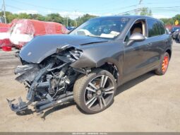 
										2012 Porsche Cayenne full									