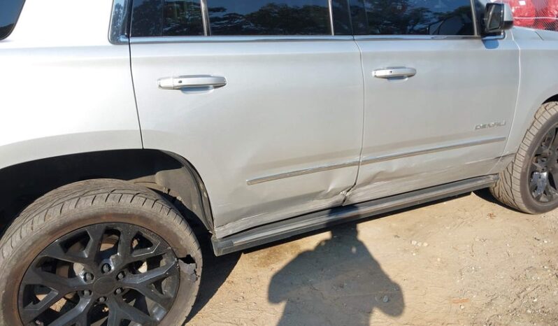 
								2017 Gmc Yukon full									