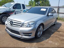 
										2012 Mercedes-benz C 250 full									