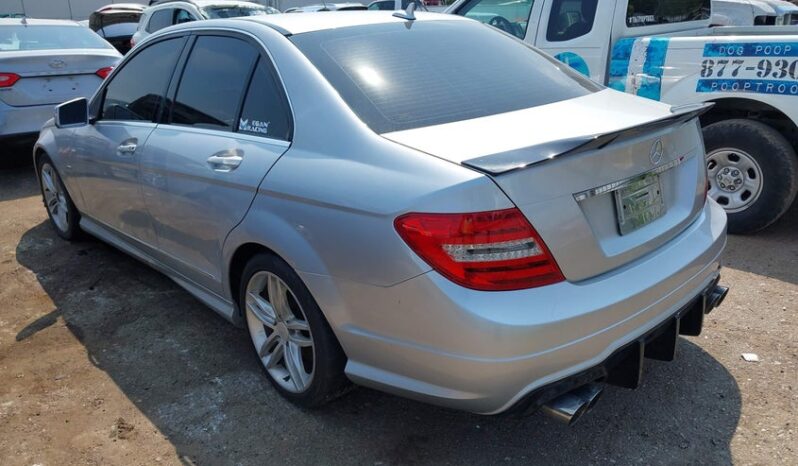 
								2012 Mercedes-benz C 250 full									