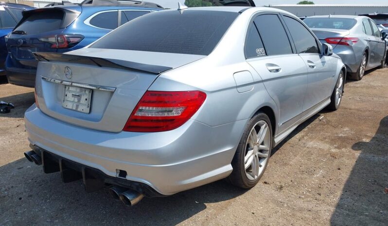 
								2012 Mercedes-benz C 250 full									