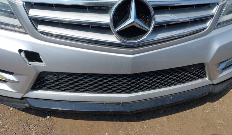 
								2012 Mercedes-benz C 250 full									